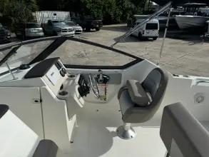 Thumbnail von Boston Whaler 210 Vantage