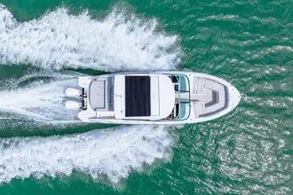 Thumbnail von Sea Ray SLX 310 fuera de borda