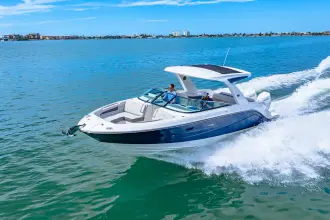 Thumbnail von Sea Ray SLX 310 fuera de borda