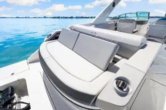 Thumbnail von Sea Ray SLX 310 fuera de borda