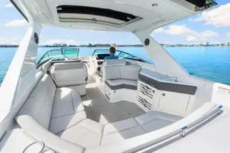 Thumbnail von Sea Ray SLX 310 fuera de borda