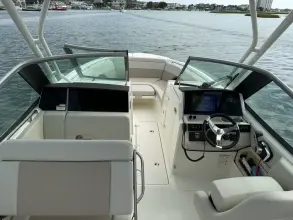 Thumbnail von Boston Whaler 240 Vantage