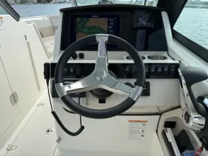Thumbnail von Boston Whaler 240 Vantage