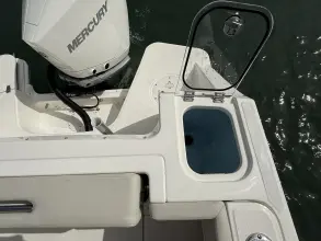 Thumbnail von Boston Whaler 240 Vantage