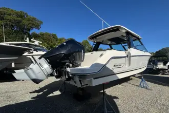 Thumbnail von Boston Whaler 330 Vantage