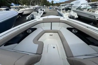 Thumbnail von Boston Whaler 330 Vantage