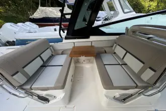 Thumbnail von Boston Whaler 330 Vantage