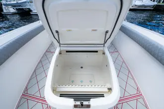 Thumbnail von Boston Whaler Outrage 330