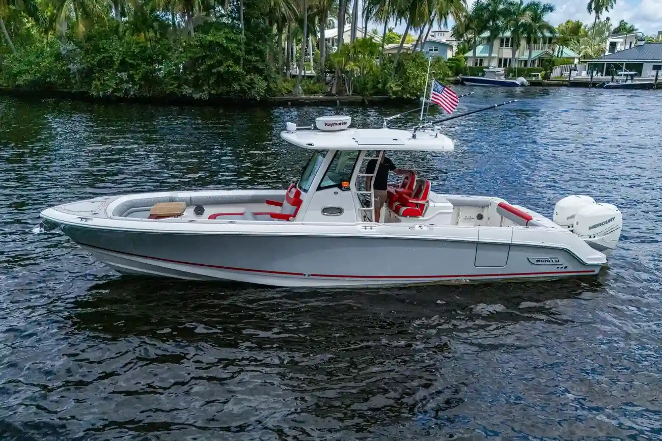 Thumbnail von Boston Whaler Outrage 330