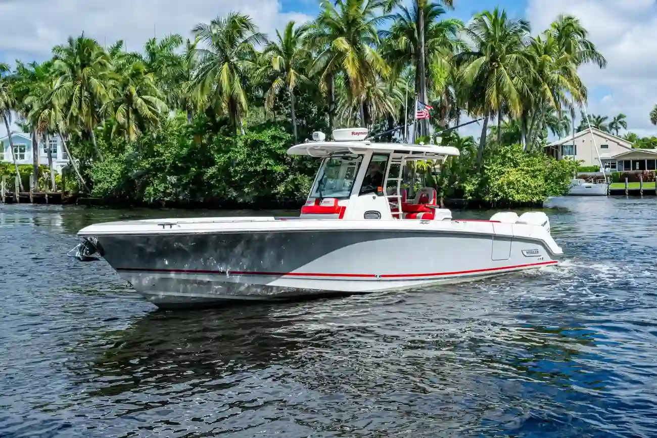 Thumbnail von Boston Whaler Outrage 330