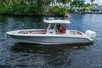 Thumbnail von Boston Whaler Outrage 330