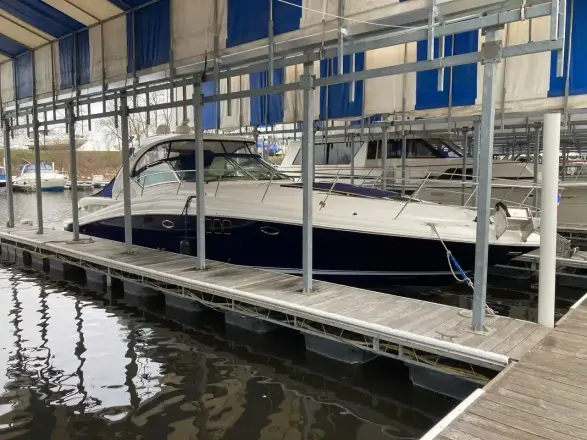 Sea Ray 440 Sundancer
