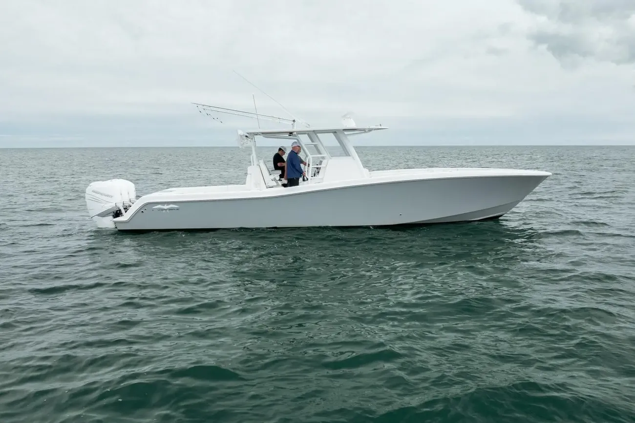 Thumbnail von Invincible 39 Open Fisherman