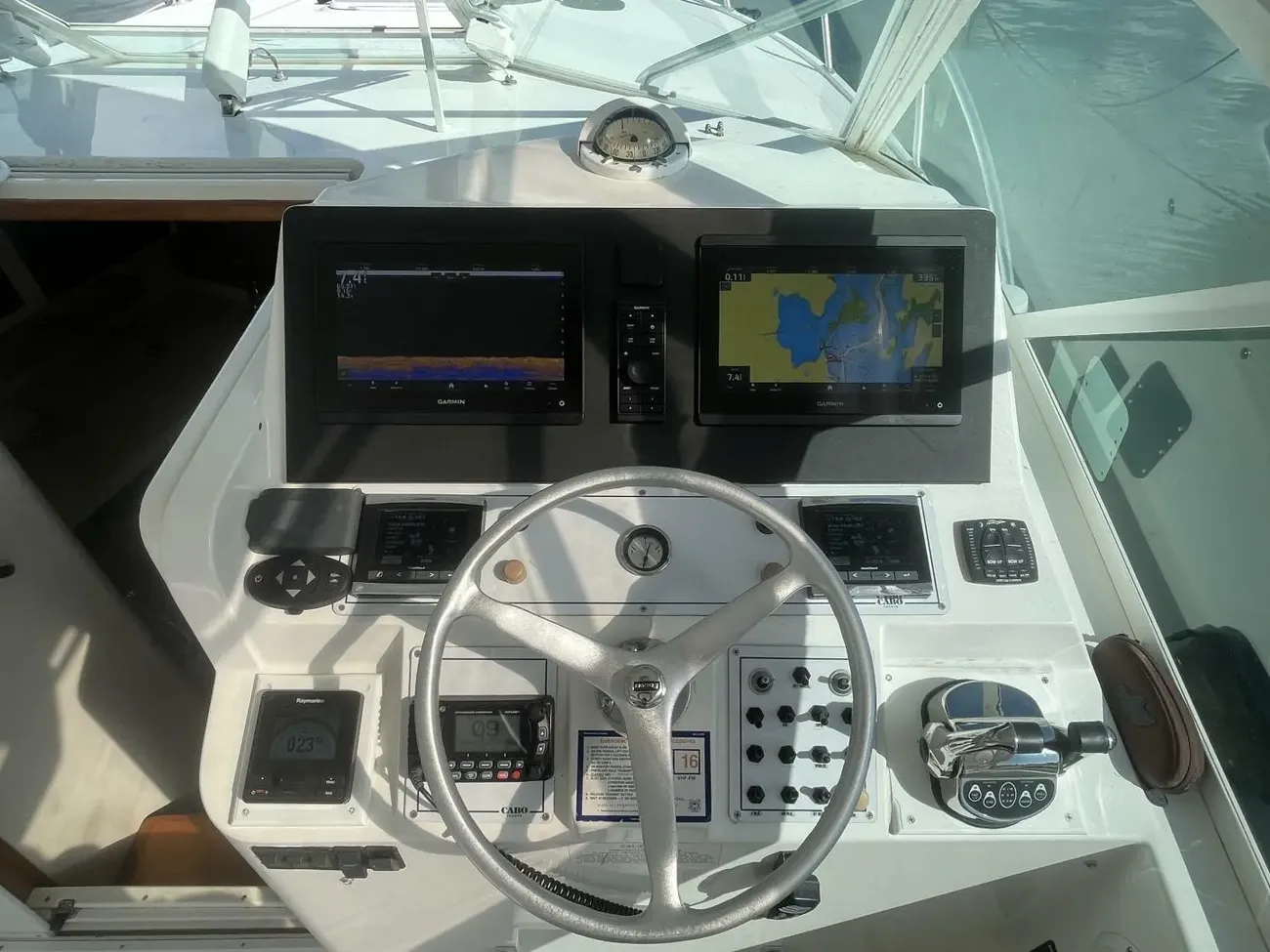 Thumbnail von Cabo 31 Express Legacy