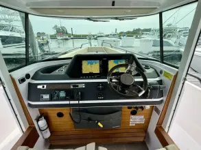 Thumbnail von Axopar 28 Cabin Macchina