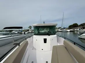 Thumbnail von Axopar 28 Cabin Macchina