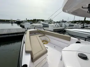 Thumbnail von Axopar 28 Cabin Macchina