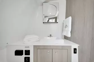 Thumbnail von Cruisers Yachts 38 VTR