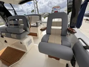 Thumbnail von Boston Whaler 380 Realm