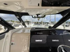 Thumbnail von Boston Whaler 380 Realm