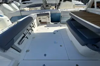 Thumbnail von Boston Whaler 380 Outrage