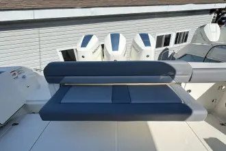 Thumbnail von Boston Whaler 380 Outrage