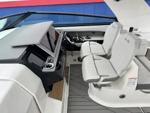 Thumbnail von Sea Ray SLX 400