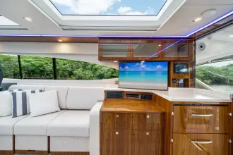 Thumbnail von Riviera 6000 Sport Yacht