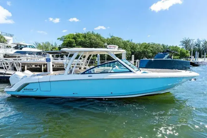 Boston Whaler 320 Vantage