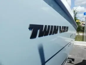 Thumbnail von Twin Vee Powercats 260