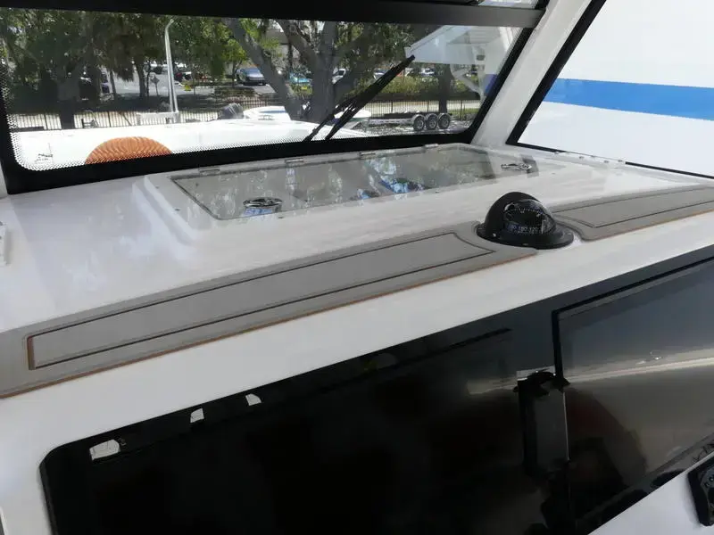 Thumbnail von Twin Vee Powercats 260