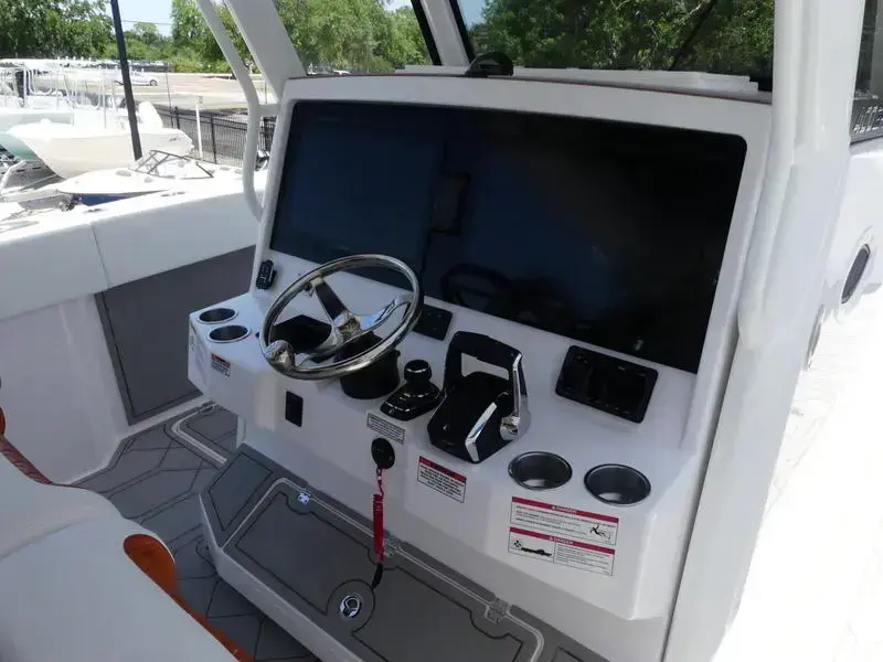 Thumbnail von Twin Vee Powercats 260