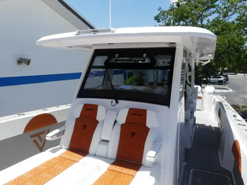 Thumbnail von Twin Vee Powercats 260