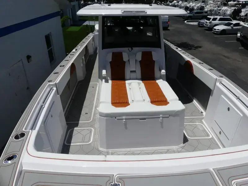 Thumbnail von Twin Vee Powercats 260