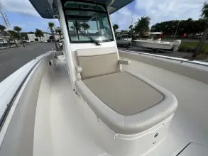 Thumbnail von Boston Whaler 330 Outrage