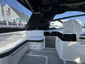 Thumbnail von Sea Ray 370 Sundancer Outboard