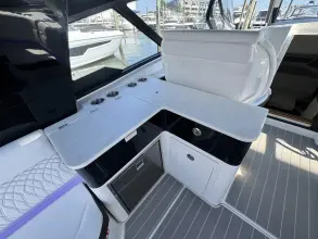 Thumbnail von Sea Ray 370 Sundancer Outboard