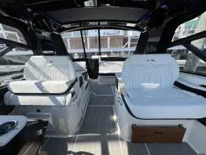 Thumbnail von Sea Ray 370 Sundancer Outboard