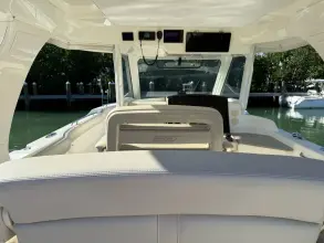 Thumbnail von Boston Whaler 350 Realm