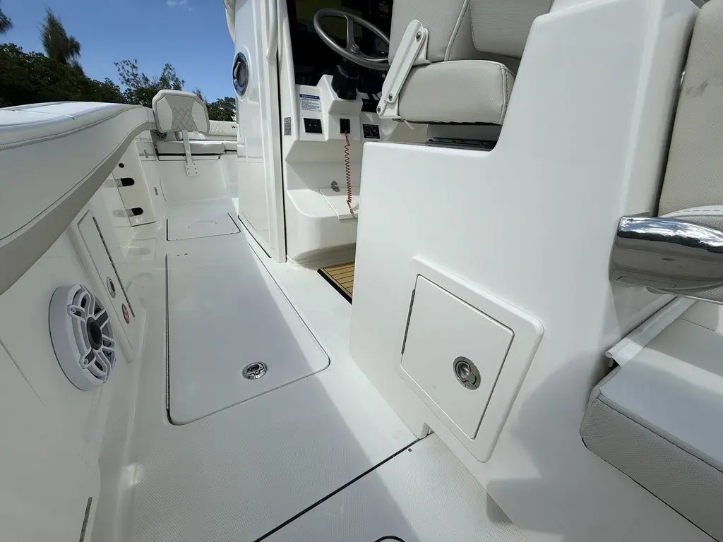 Thumbnail von World Cat 325 CC