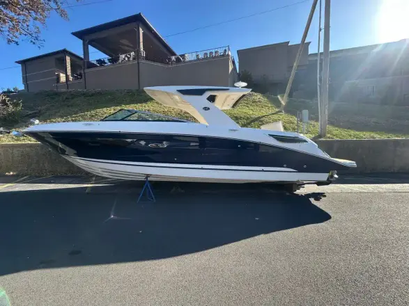 Sea Ray SLX 350