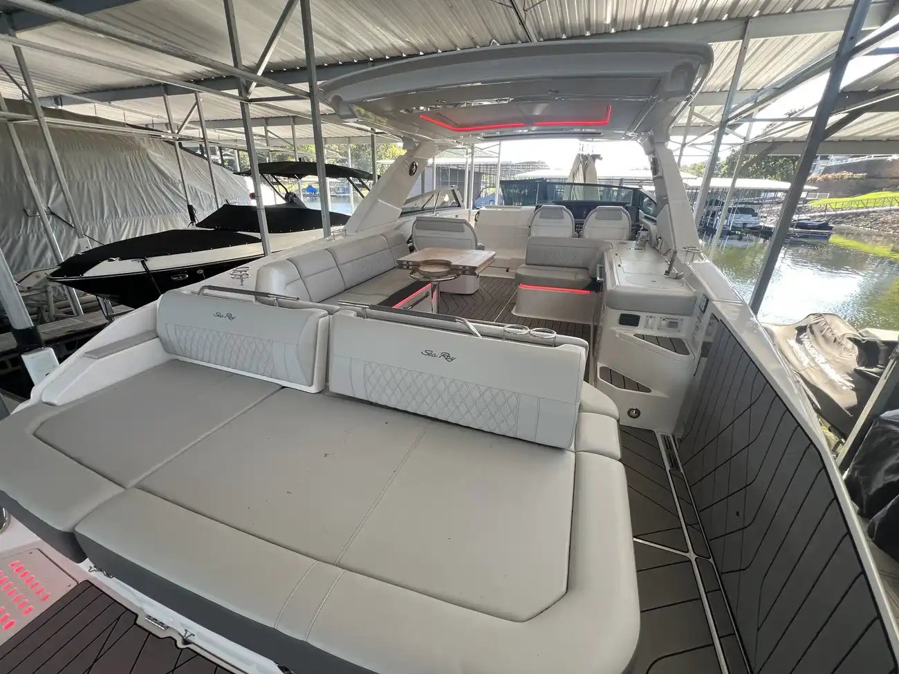 Thumbnail von Sea Ray SLX 400