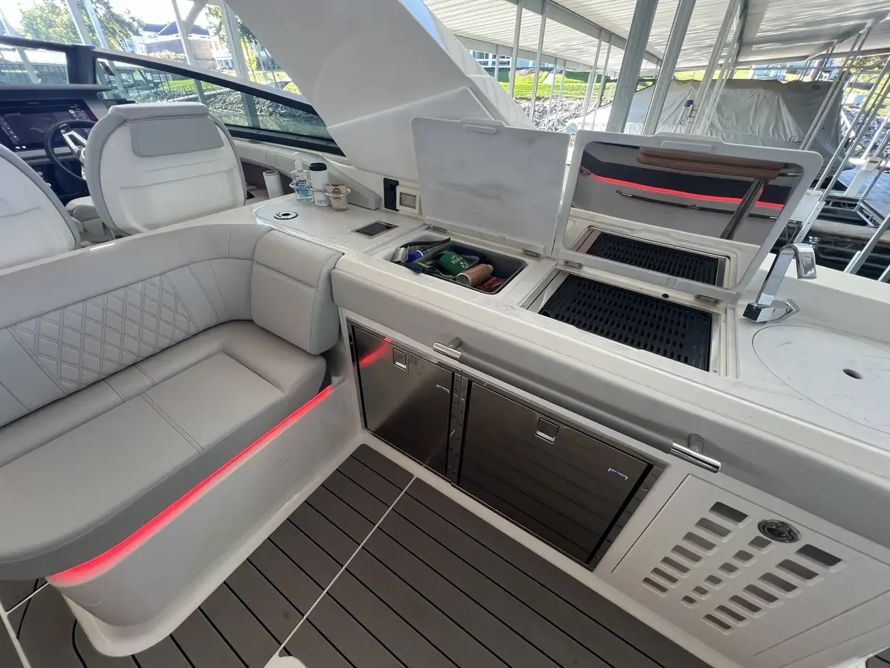 Thumbnail von Sea Ray SLX 400