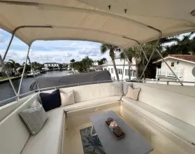 Thumbnail von Hatteras 67 Cockpit Motor Yacht
