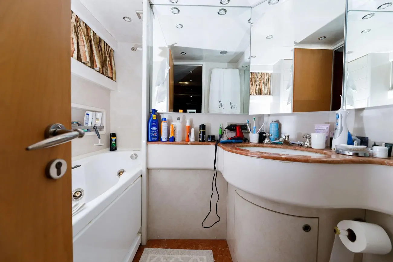 Thumbnail von Maiora Fipa 70' Flybridge