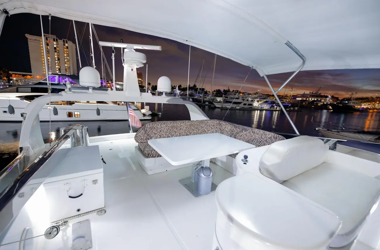 Thumbnail von Maiora Fipa 70' Flybridge