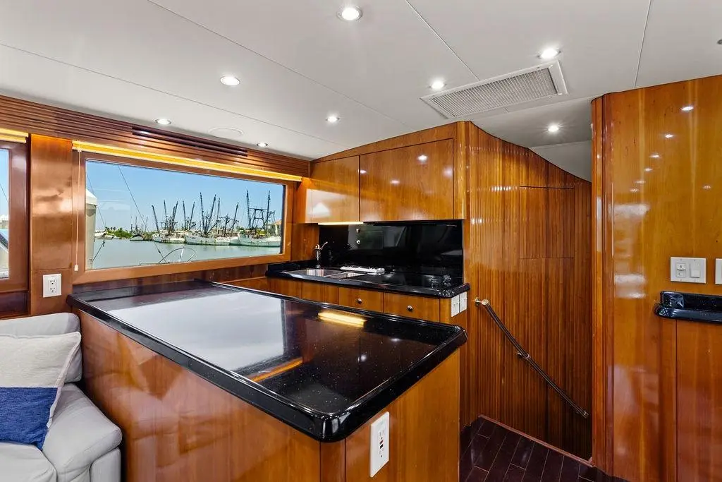 Thumbnail von Hatteras 60 Convertible