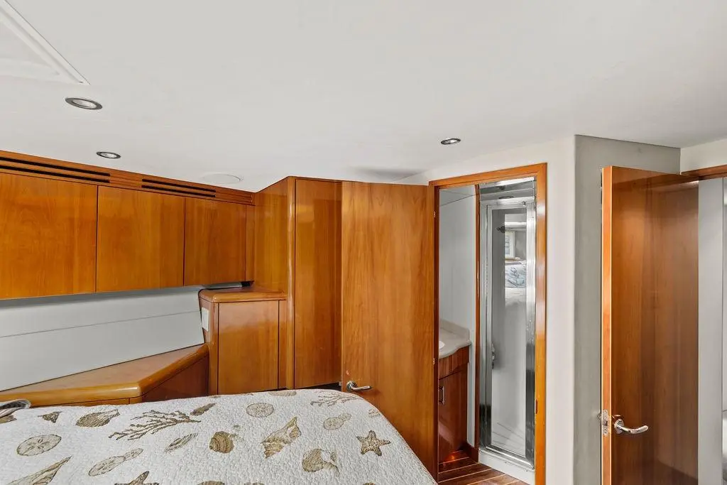 Thumbnail von Hatteras 60 Convertible