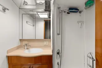 Thumbnail von Hatteras 60 Convertible