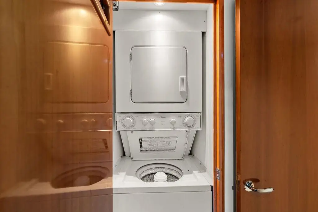 Thumbnail von Hatteras 60 Convertible